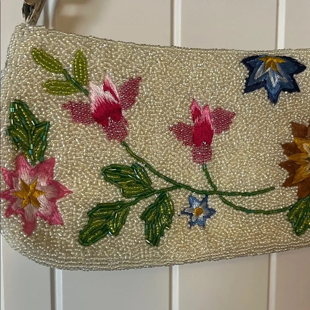 Floral Beaded Cream Shoulder Bag - Picture 6 of 14